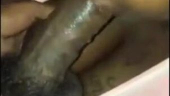 业余黑人女子被精液覆盖