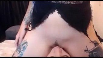 网络摄像头上的女同性...