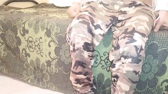 热辣的印度女孩在这个...