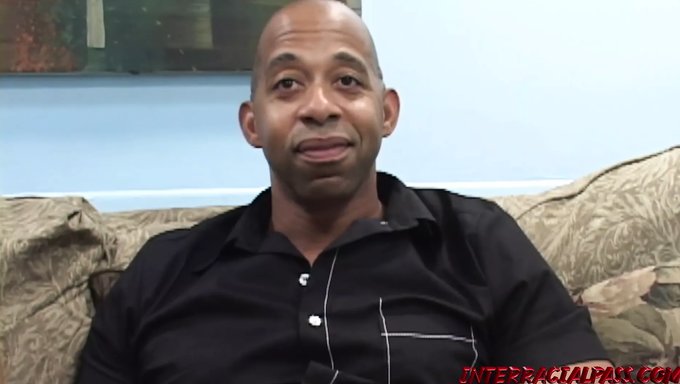Blackzilla的粗暴和肮脏方法让ashley乞求更多