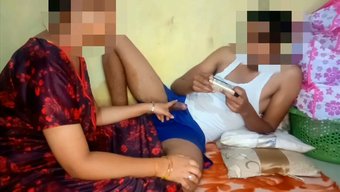 印度少女(18+)在...