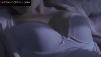 亚洲辣妹在行动中