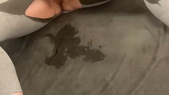 大胸部的少女(18+...