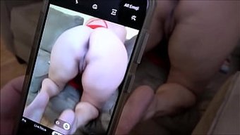 继母需要帮助拍摄她的...