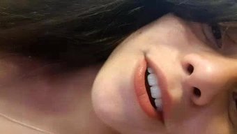 床上自慰:快速接送和...