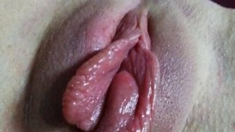 美丽的熟女与她的业余...