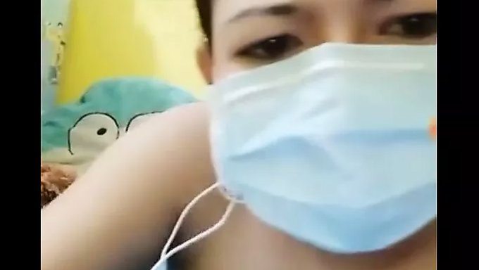 Bigo Live女孩自慰到高潮
