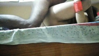 印度妻子的自制肛交视频