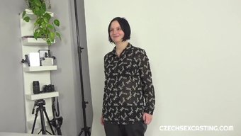 业余胖女孩被舔毛茸茸的逼
