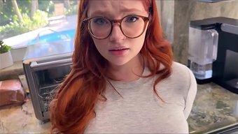 继女naomi Hu...