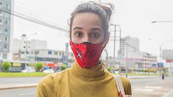 大奶拉丁美女小穴被公开操