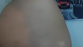 大黑自然:美女和屁股...