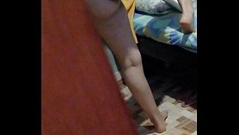 年轻业余爱好者自制视...