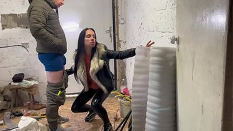建筑工人继子意外地被...