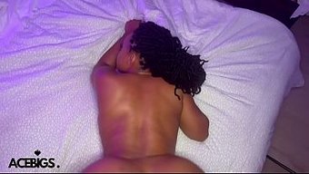 死小骚屁股太肥了!那...