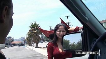 小个子拉丁荡妇被大鸡...