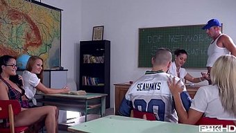 欧洲女学生与女同性恋...