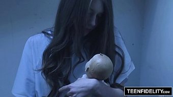 小个子少女的硬核会话...