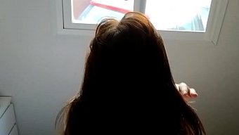 真正的女友在公共场合...