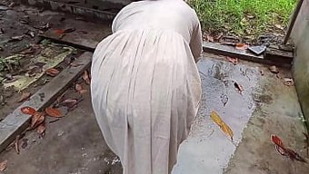 印度小鲜肉在自制视频...