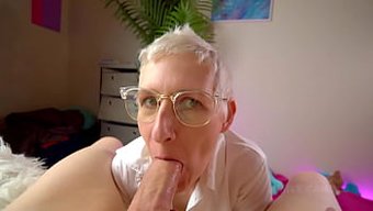 第一次口交导致深喉和吞咽