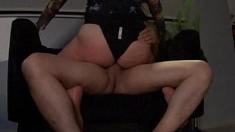 蓝先生的秘书有个大屁...