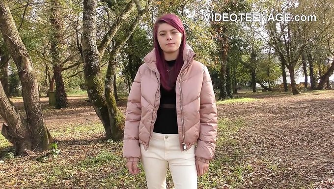 业余少女第一次尝试色情试镜