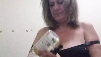 大屁股西班牙熟女享受...