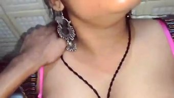 孟加拉夫妇的亲密时刻...