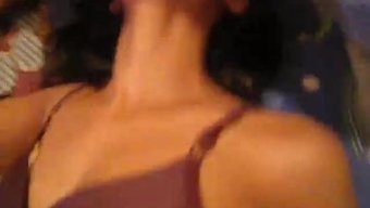 18岁的女孩全力以赴