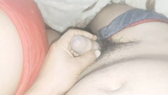小胸少女自慰的pov镜头