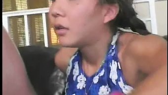 业余宝贝用震动棒骑乘和刺激