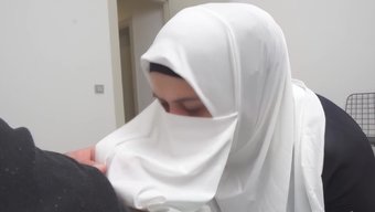 独自美女被粗暴地口交惊喜。