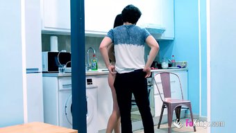 18+少女被隐藏的摄...