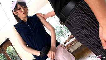 老师和日本少女互相勾...