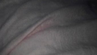 中国女孩在这个独奏视...
