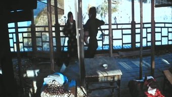 经典色情片中的面部,...