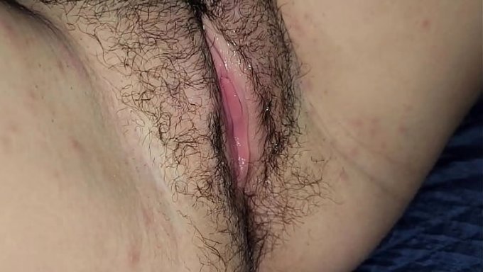 骚嫂自制的多汁美味性爱视频
