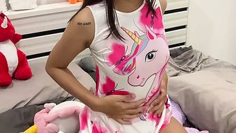 少女(18+)紧致的...