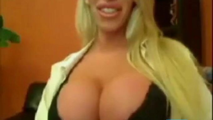 业余巨乳口交和射精