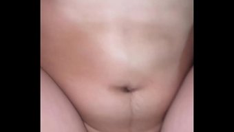 一个性感的菲律宾学生...