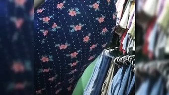 业余熟女接受粗暴的肛...