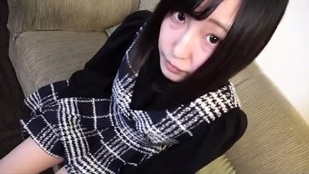 与日本少女美女的口交...