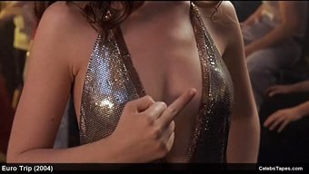 脚尖和丰满的美女:三...