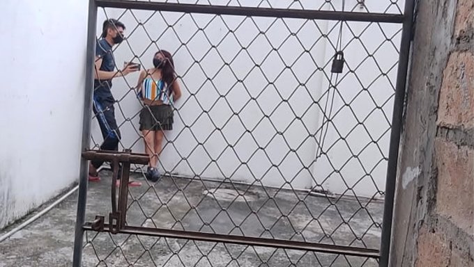 熟女女友露出屁股任他操