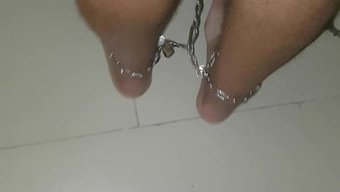 德国女权主义在铁链中