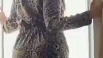 与成熟女人的群交颜射