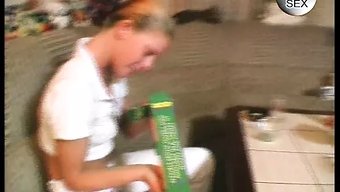 18+少女在高清视频...