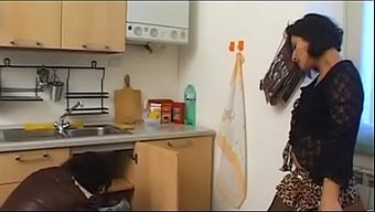 业余家庭主妇在自制视...