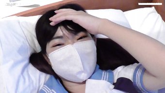 日本大学生在宿舍房间里被操